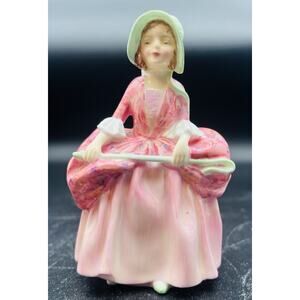 ROYAL DOULTON BO PEEP BONE CHINA 5.25" FIGURINE HN1811 ENGLAND